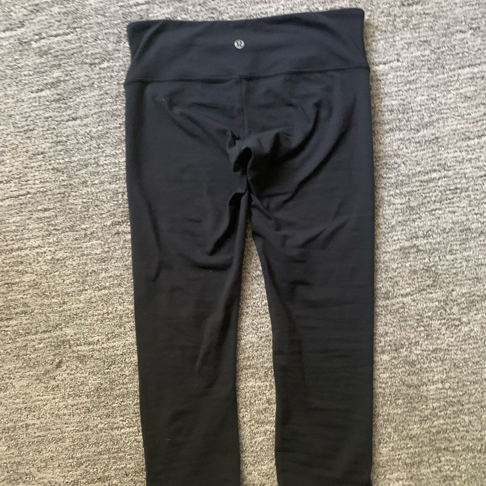 black lululemon leggings